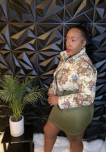 Load image into Gallery viewer, FLORAL PRINT CROP JACKET