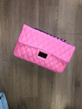 Load image into Gallery viewer, MEDIUM CLASSIC QUILTED BAGS